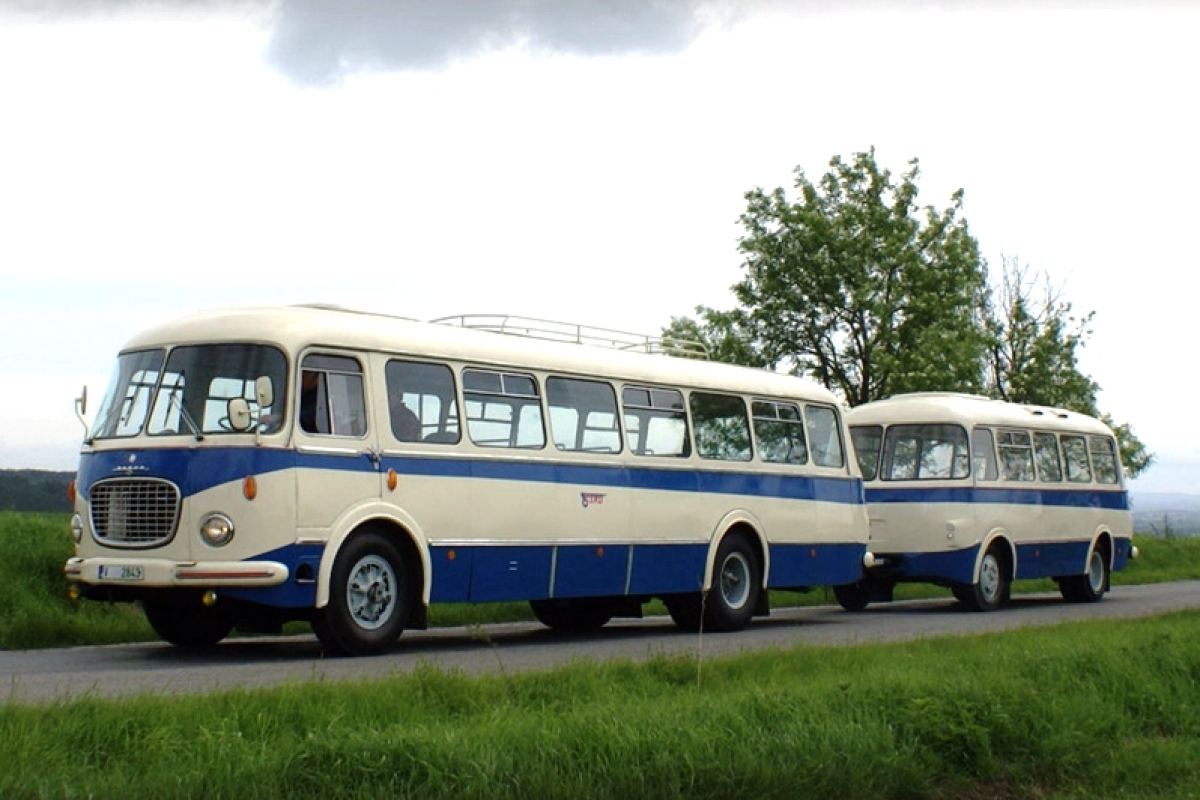 V ktorej krajine vyrábali v licencii autobus Škoda RTO pod značkou Jelcz