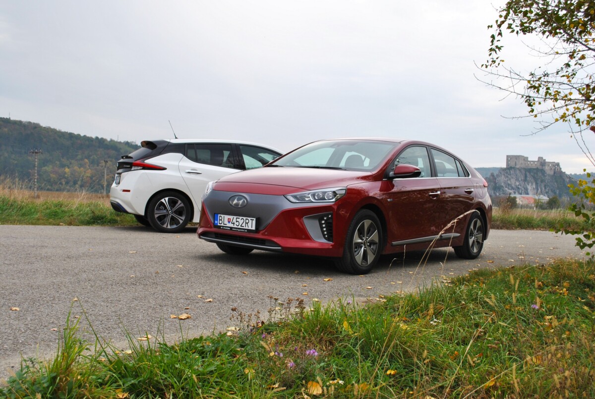 Hyundai Ioniq vs Nissan Leaf