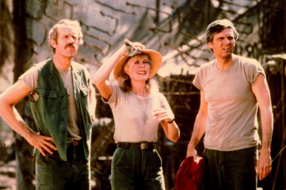 Mike Farrell, Loretta Swit, Alan Alda
