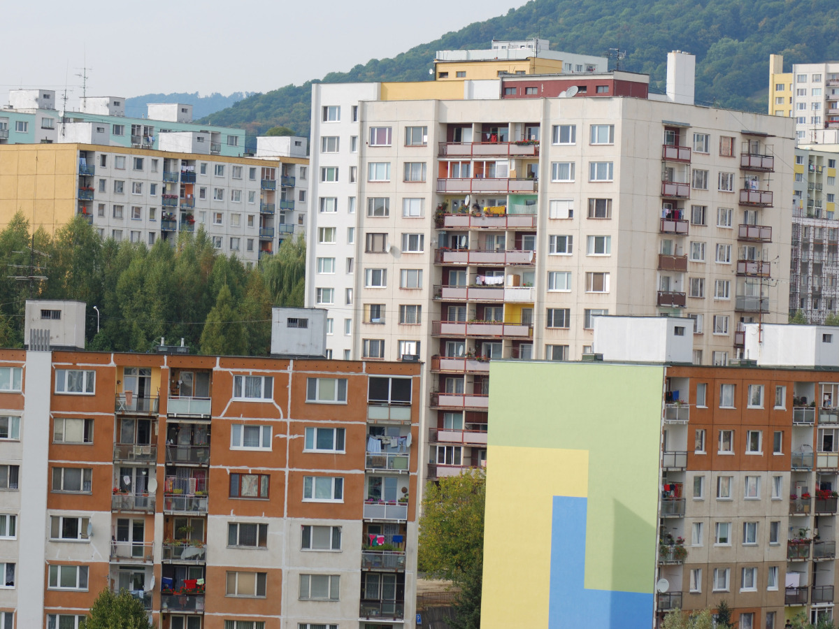 nehnutelnosť,panelák,bývanie,Banská Bystrica-sídlisko Sásova