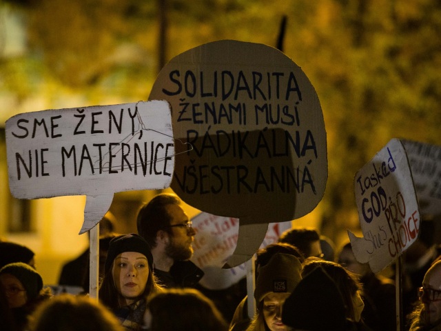protest, nebudeme ticho