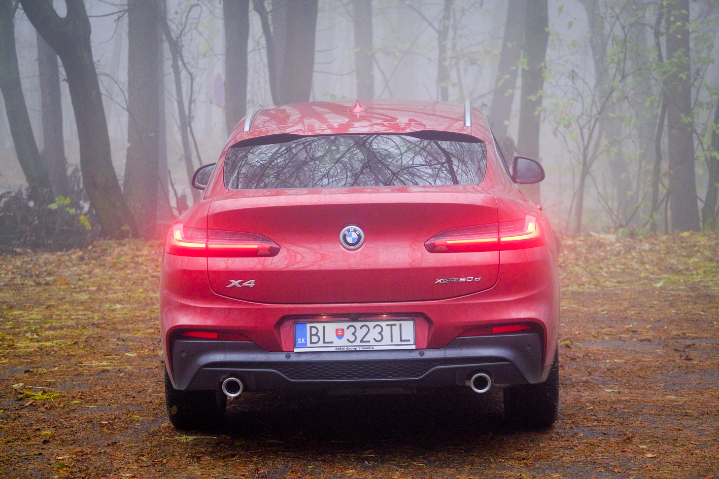 BMW výrazne zmenilo zadnú časť X4.