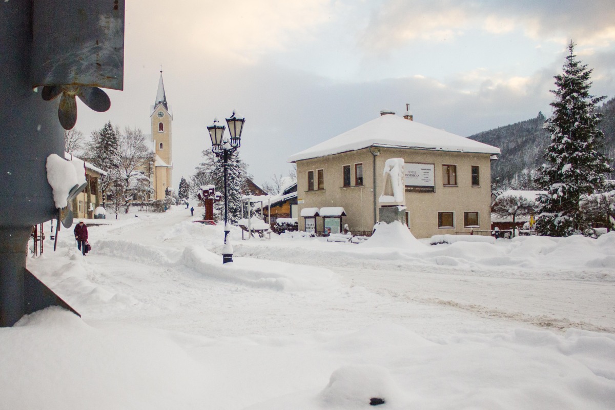 POÈASIE: Sneh na Kysuciach