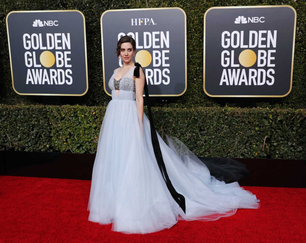 Herečka Alison Brie v róbe Vera Wang.