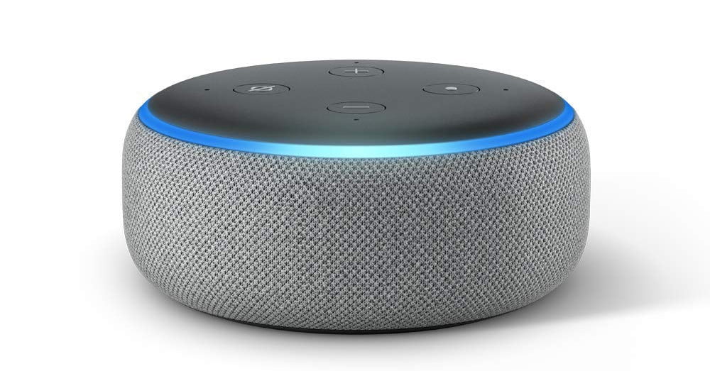 Reproduktor Amazon Echo Dot s hlasovou asistentkou Alexa.