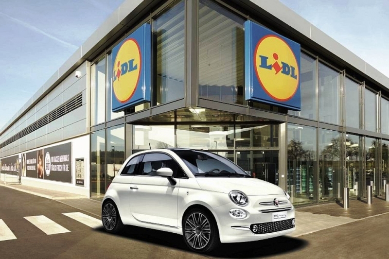 Lidl spúšťa ponuku operatívneho lízingu zatiaľ len s vozidlami Fiat 500. K dispozícii ich bude tisíc.