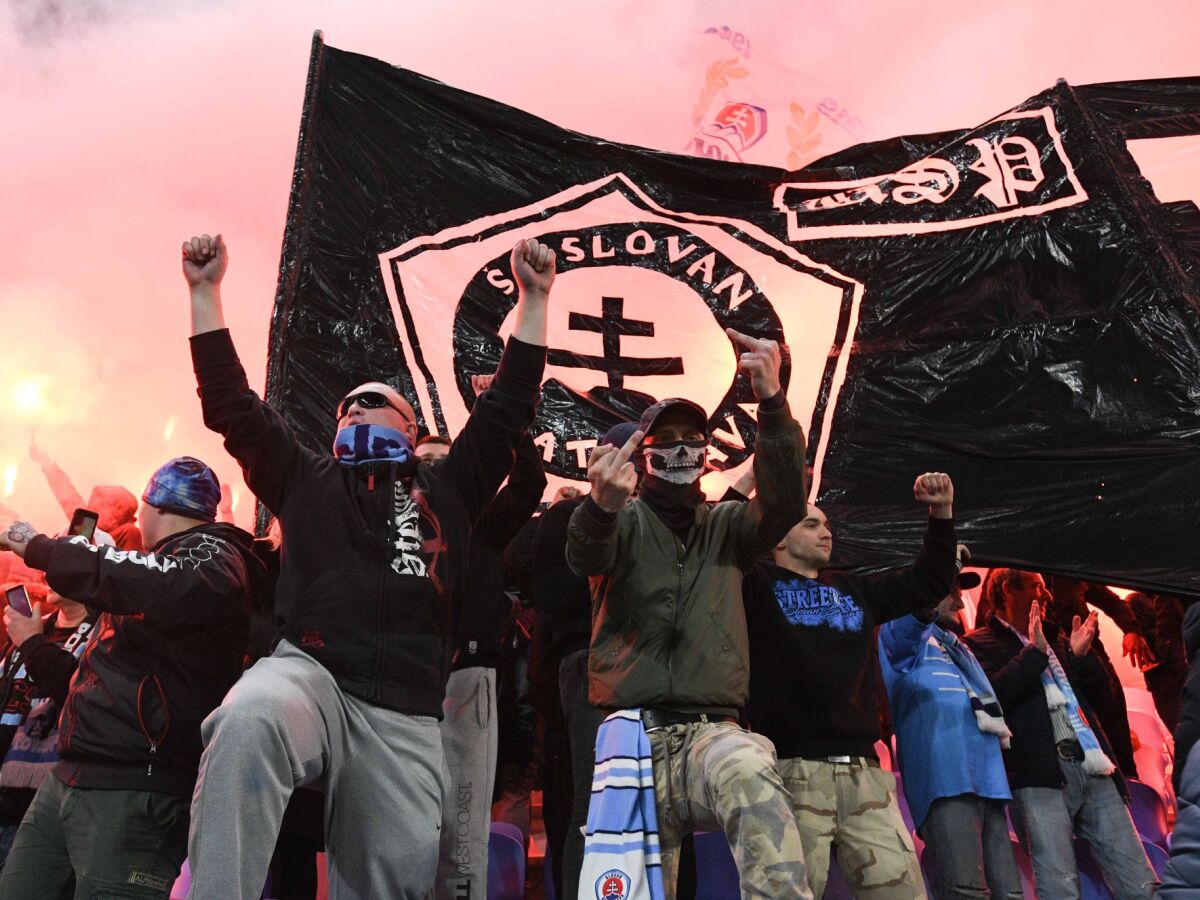 FUTBAL-FL: Bratislava - Trnava fanúšikovia