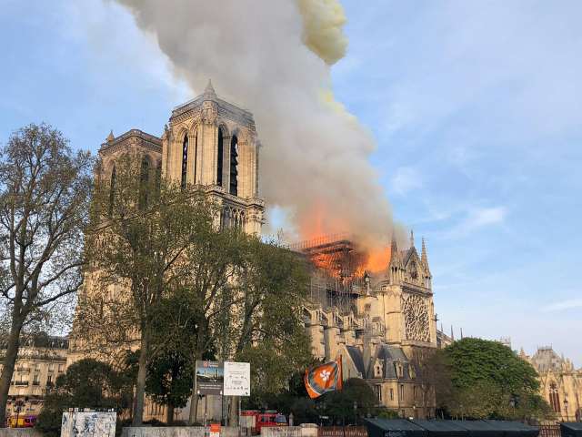 Francúzsko Paríž katedrála požiar notre-dame