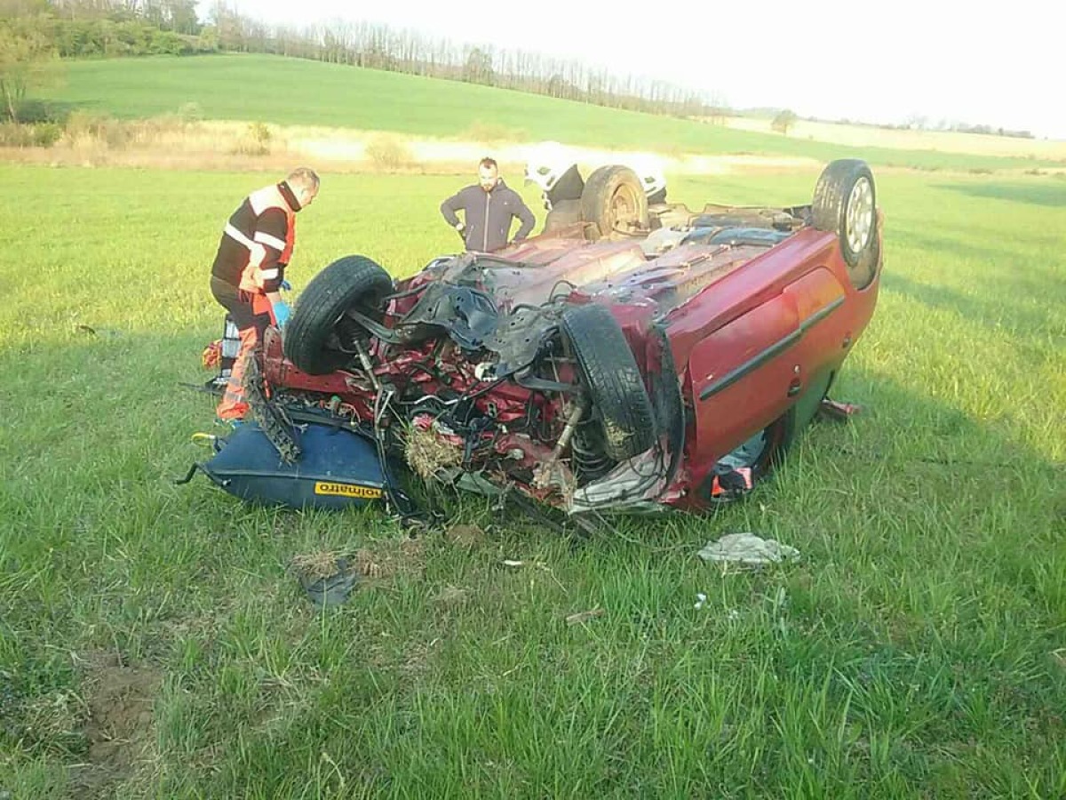 dopravná nehoda, auto, kamión