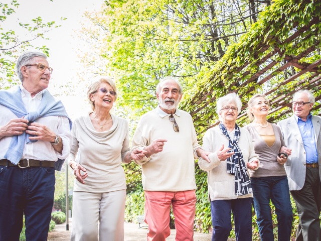 dôchodcovia, seniori
