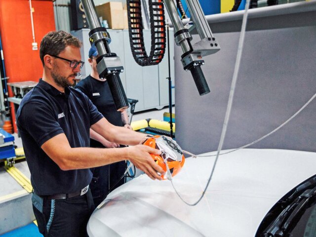 5754117 Volvo - nová metodika testov cyklistických prílb