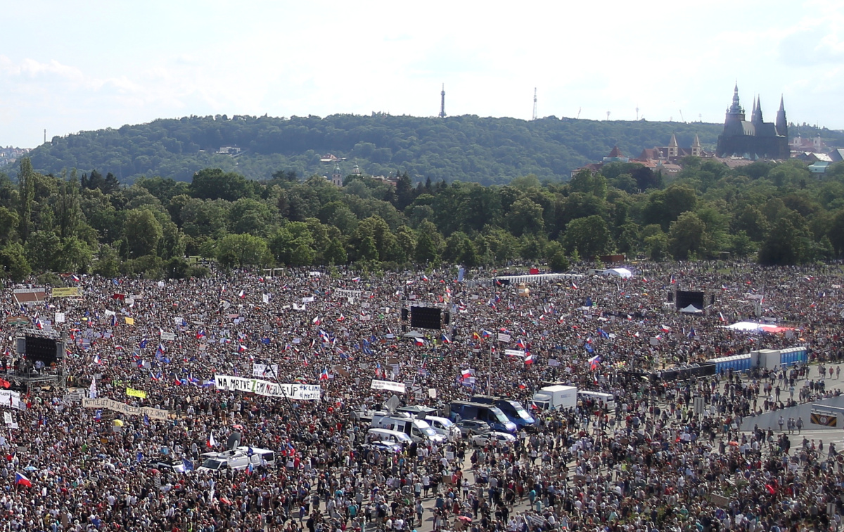 Demošntrácia / Babiš / Praha /