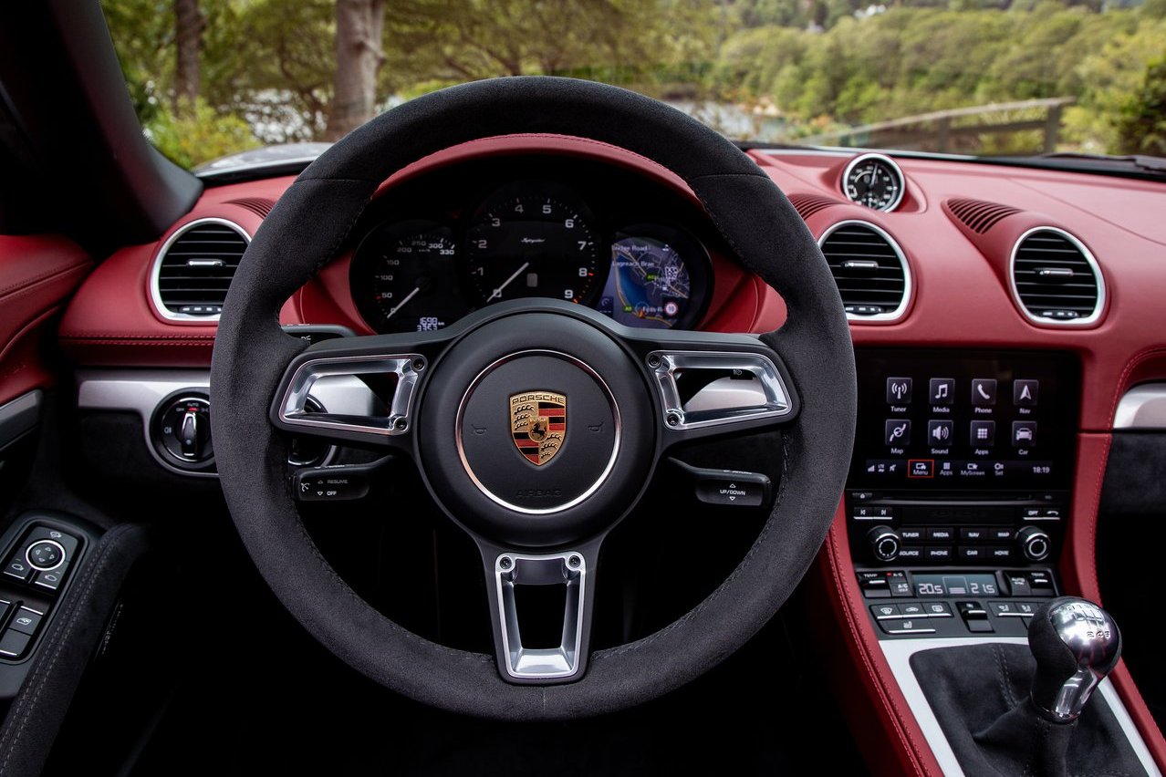 Minulotýždňový vstup Porsche na burzu podnietil koncern VW k príprave vstupu ďalších značiek.