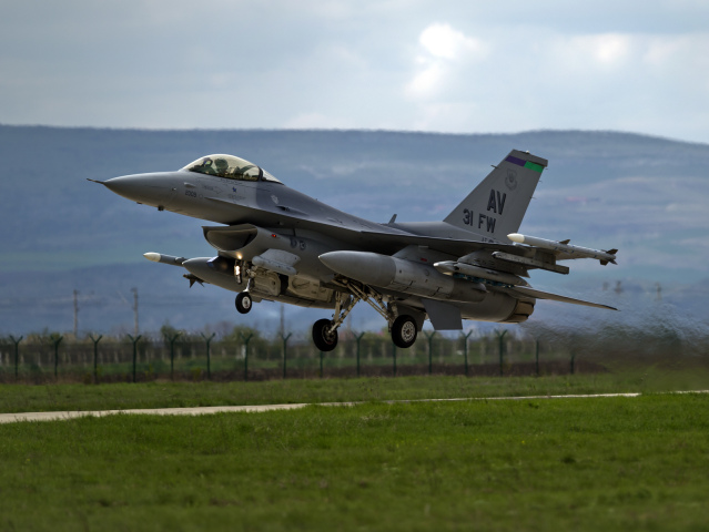 armáda vláda nákup stíhačka USA F-16