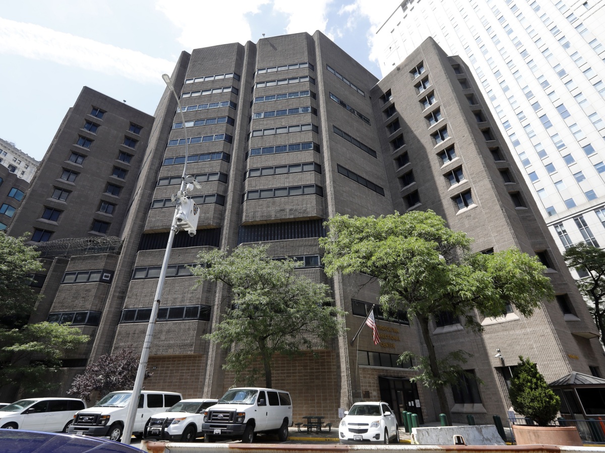 Jeffrey Epstein nápravné centrum new york manhattan väzenie
