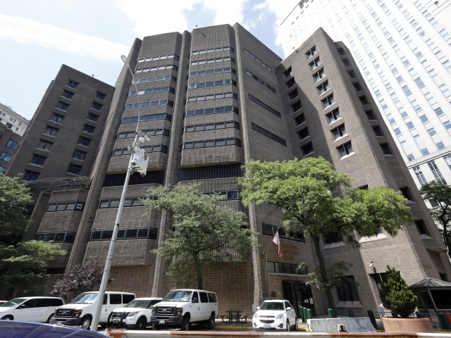 Jeffrey Epstein nápravné centrum new york manhattan väzenie