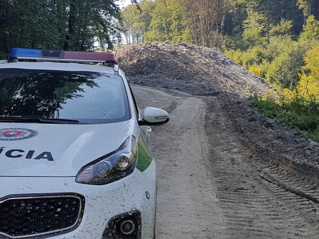 odpad, polícia, les, tunel, prešov