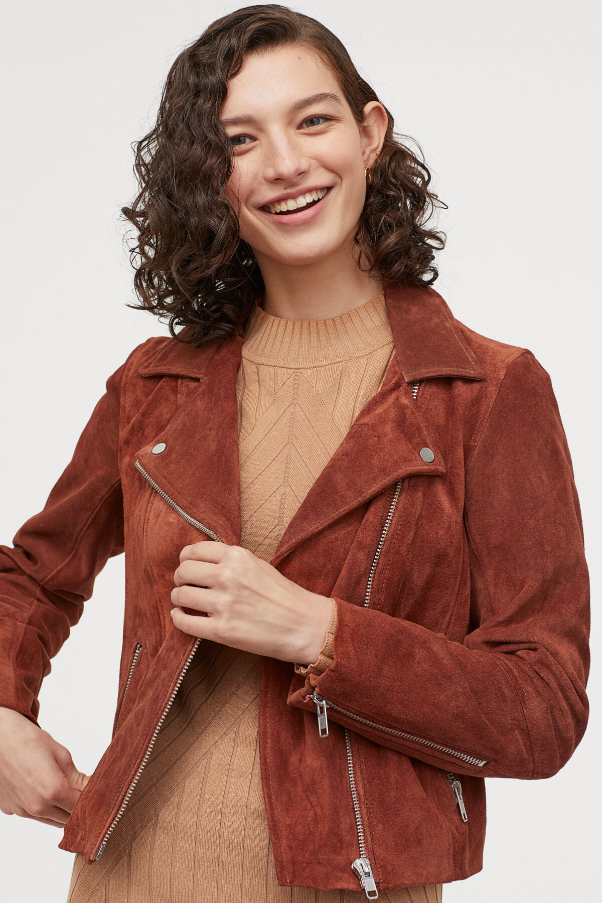 Dámska semišová bunda H&M, predáva sa za 99 eur. 