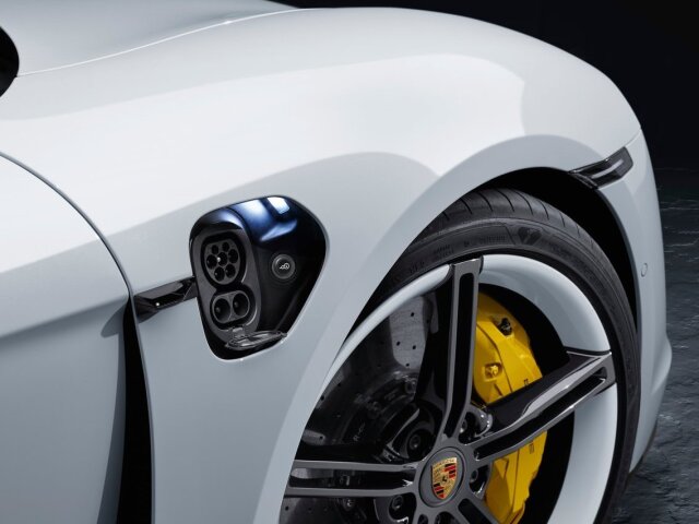 Porsche Taycan - 2019