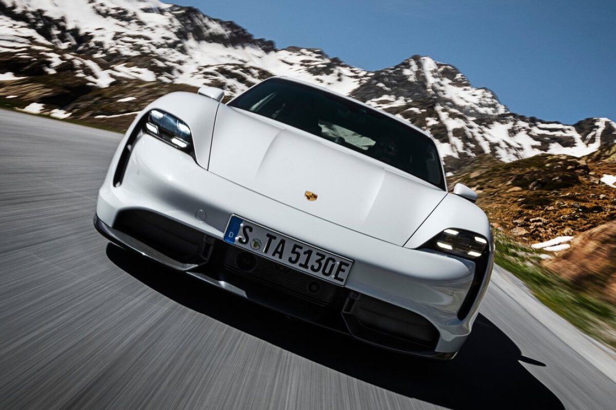 Porsche Taycan - 2019