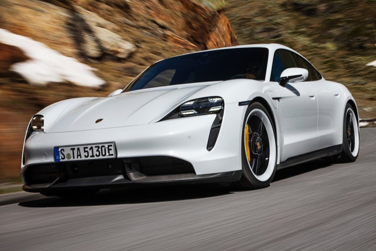 Porsche Taycan - 2019