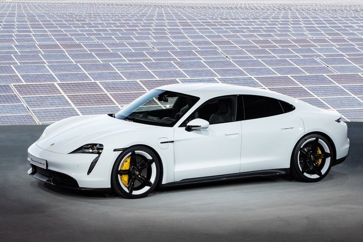 Porsche Taycan - 2019