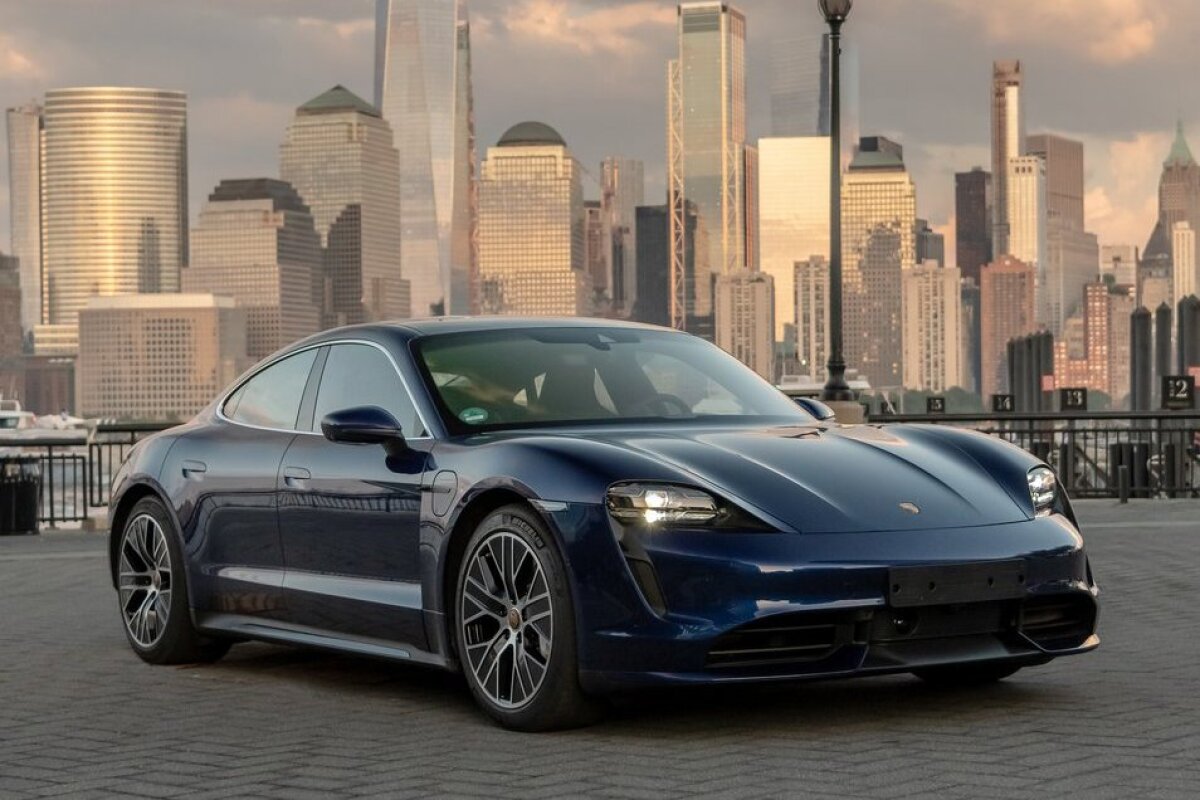 Porsche Taycan - 2019
