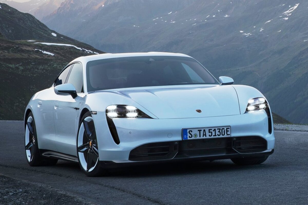 Porsche Taycan - 2019