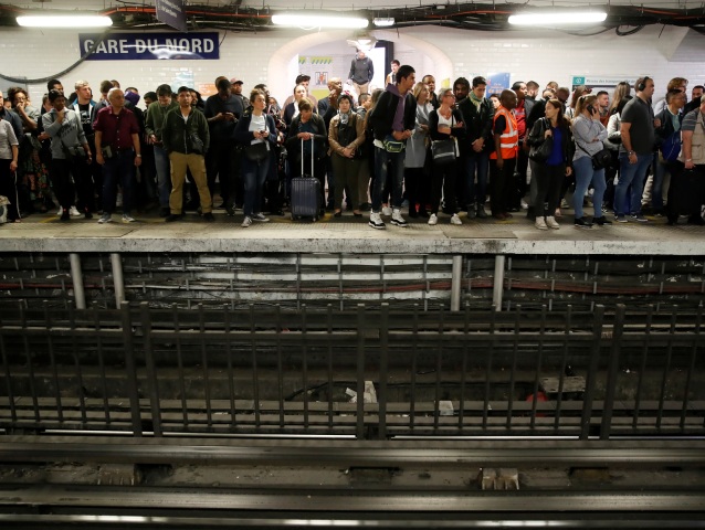 Francúzsko / Paríž / štrajk / metro / MHD /