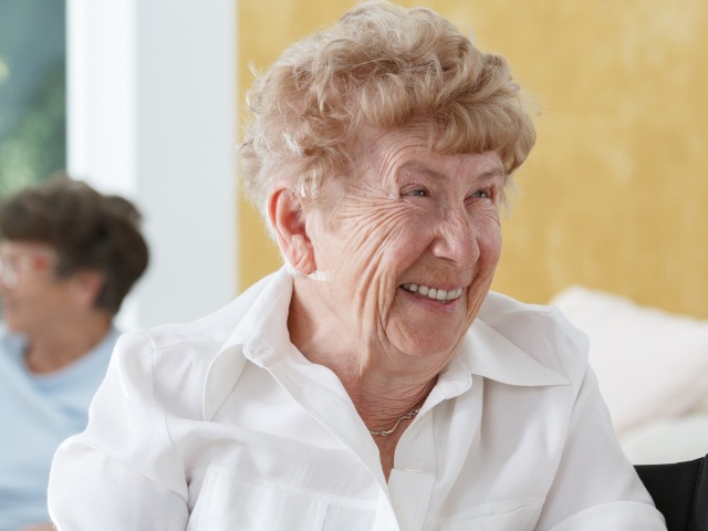 opatrovateľstvo, seniori, dôchodci,