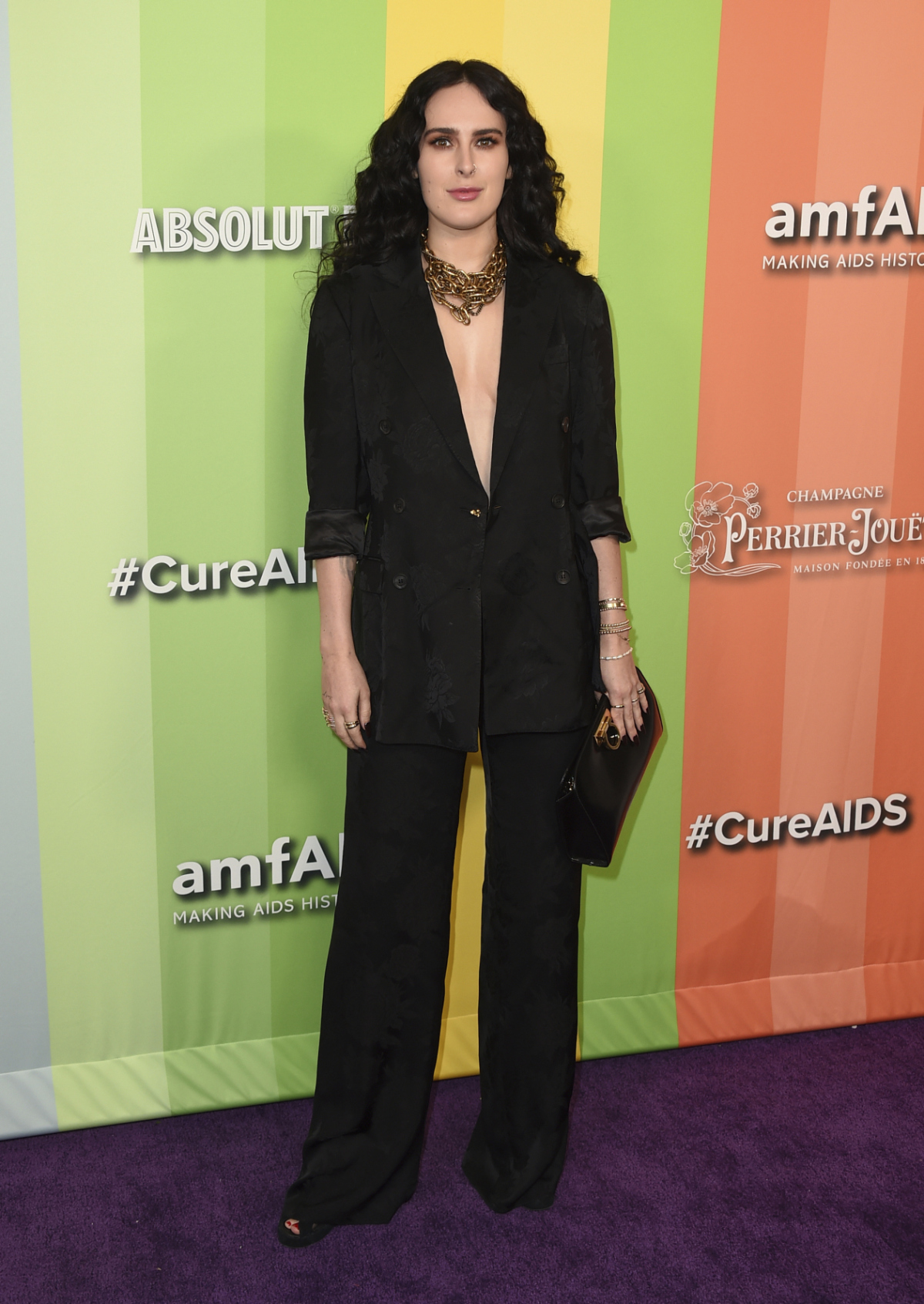 Herečka Rumer Willis na akcii amfAR Gala Los Angeles.