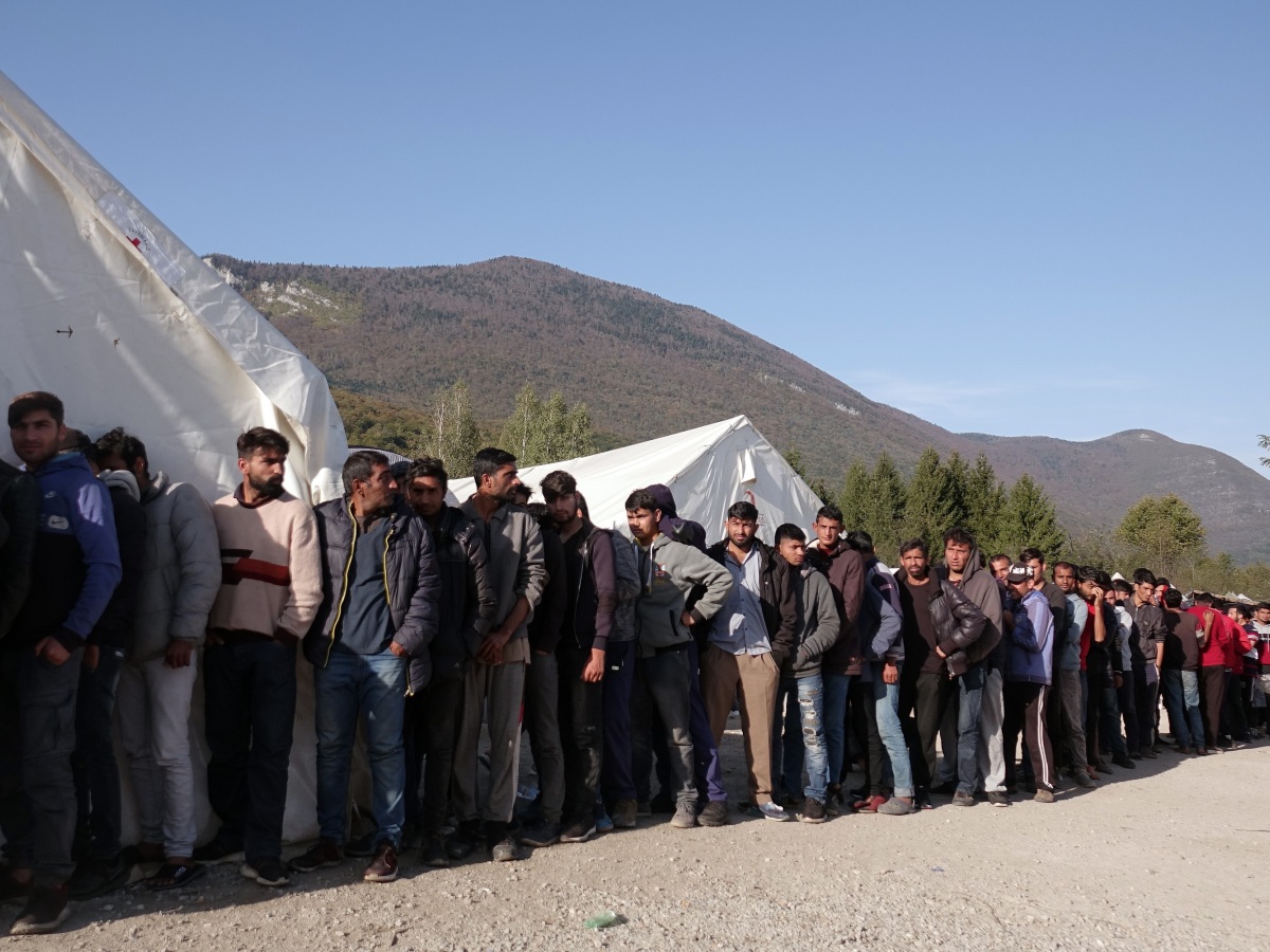 Bosna migranti tábor utečenci