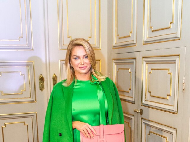 Lekárka Alena Pallová na prehliadke dizajnéra Marcela Holubca. 