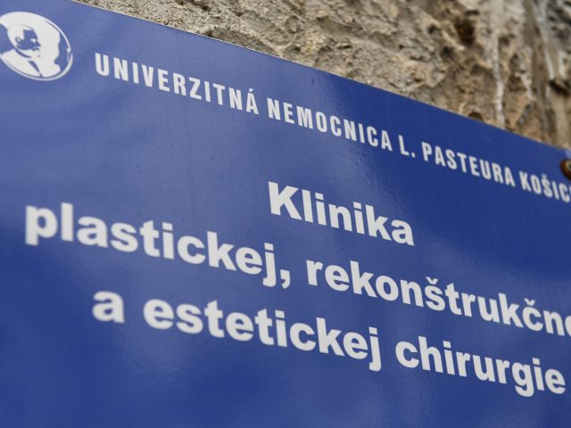 SR UNLP Košice klinika primár chirurgia plastická operácie K