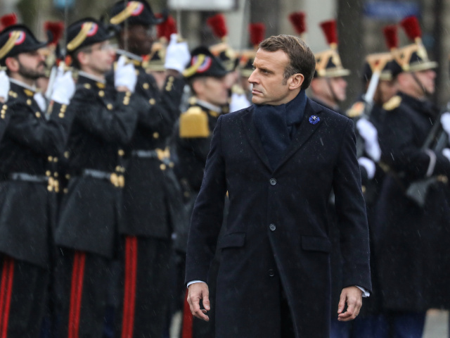 21macron-4X