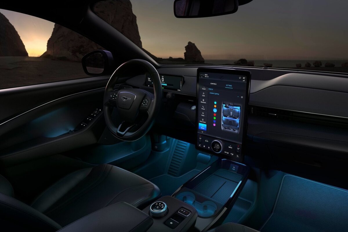 Ford Mustang Mach-E - 2020