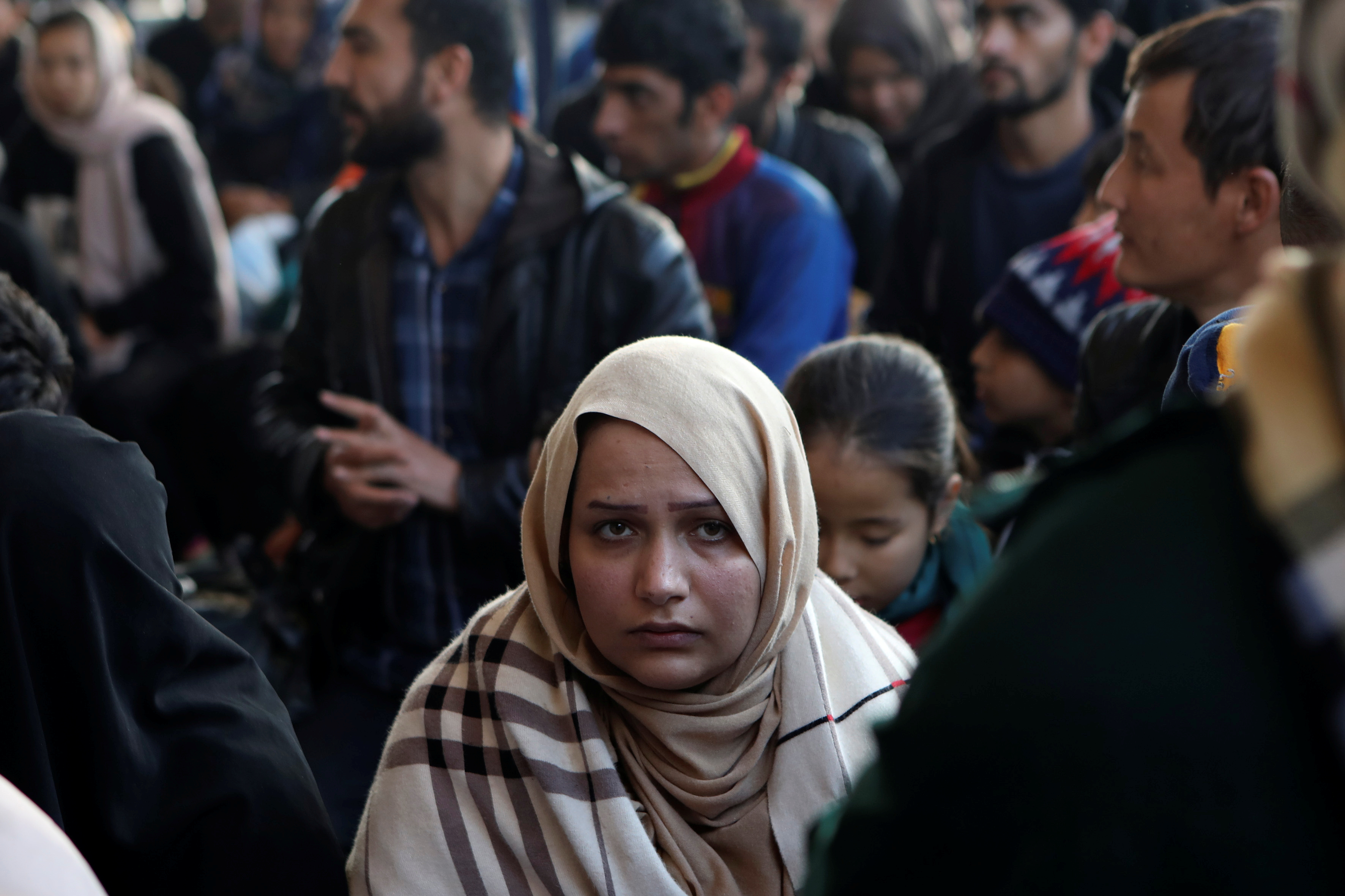 Utečenci v preplnenom tábore na gréckom ostrove Lesbos.