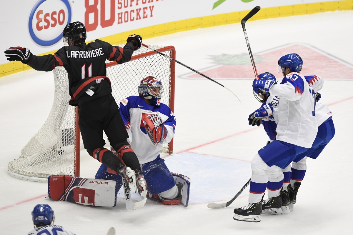ČR SR Ostrava hokej MS20 štvrťfinále Slovensko Kanada