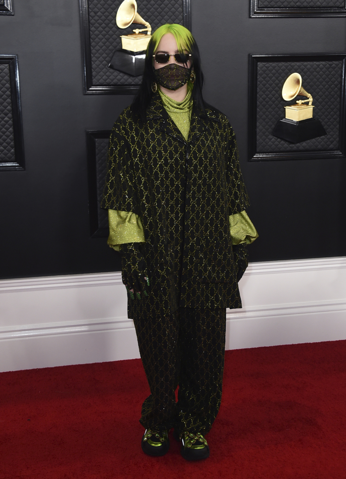 Speváčka Billie Eilish prišla v modeli z dielne Gucci.