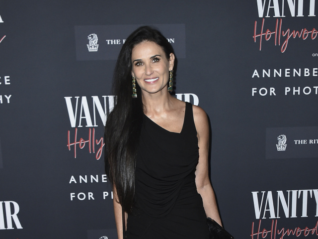 Herečka Demi Moore na otvorení výstavy v Los Angeles. 