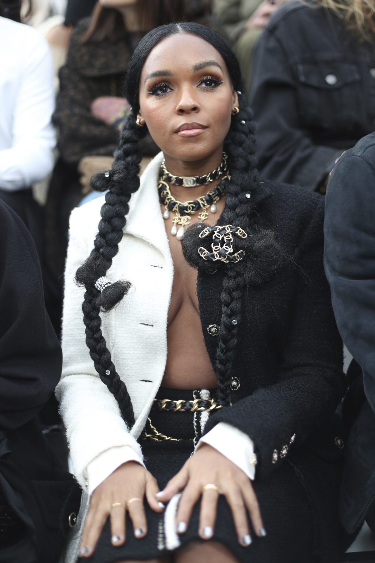 Speváčka Janelle Monae na prehliadke Chanel.