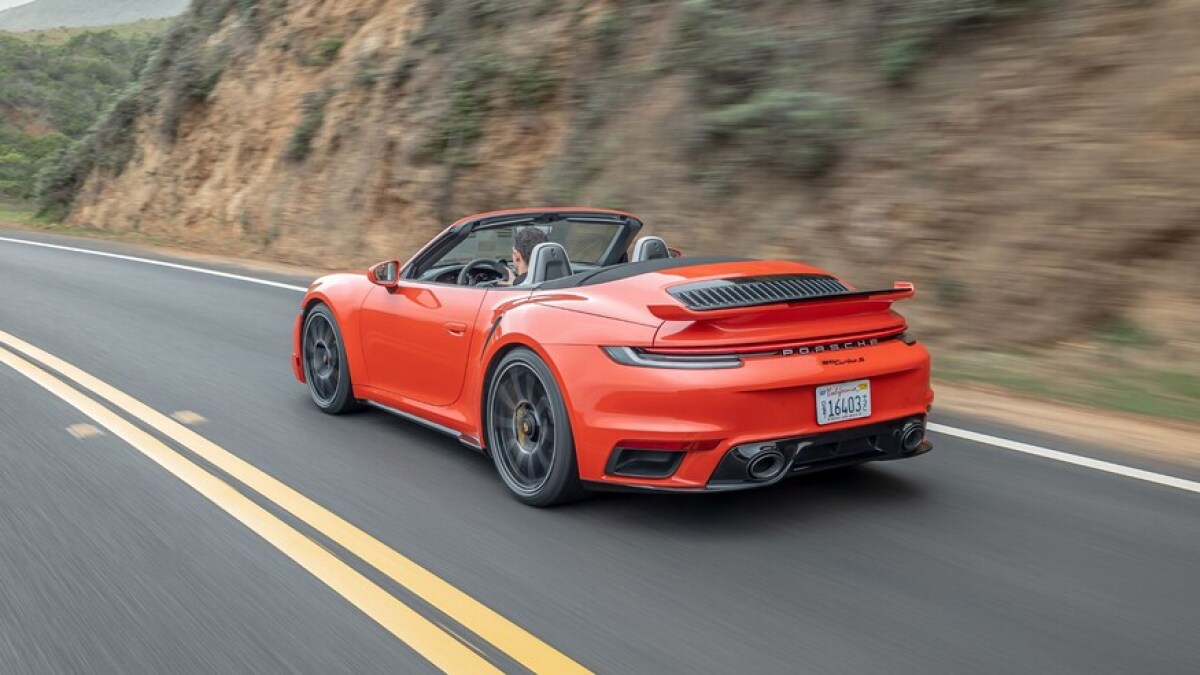 2021-Porsche-911-Turbo-S-Cabriolet-Aerokit-12