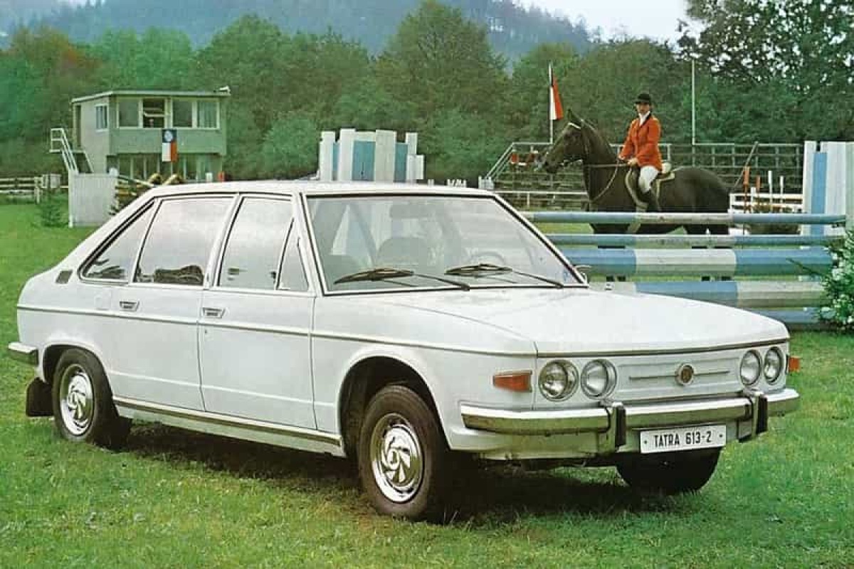 Tatra 613 oslavuje 50 rokov. Kto navrhol dizajn tejto luxusnej limuzíny s 8-valcovým motorom vzadu?