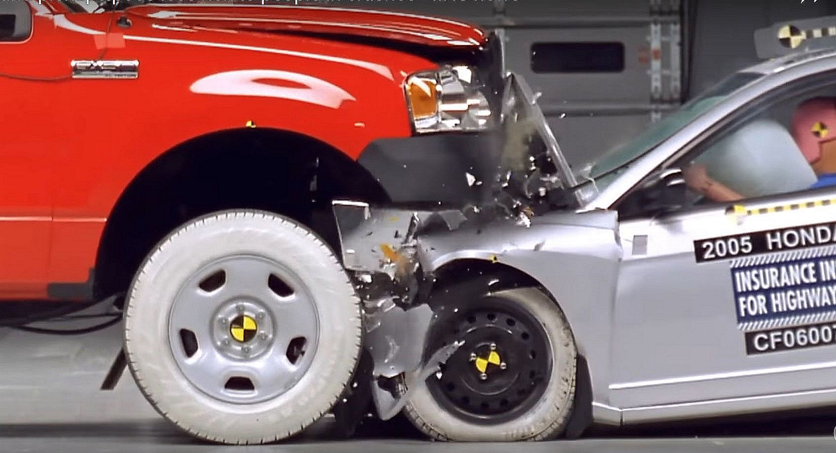 Súboj medzi SUV a ostatnými automobilovými triedami vyhrávajú jednoznačne športovo-úžitkové autá. A to nielen v crashtestoch, ale ja na trhu. Vlani si z celkového koláča odhryzli viac ako 40 %.