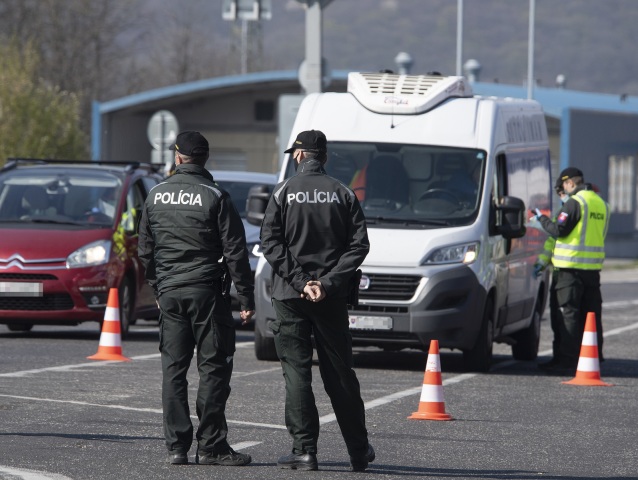 SR koronavírus hraničný priechod Berg kontrola BAX