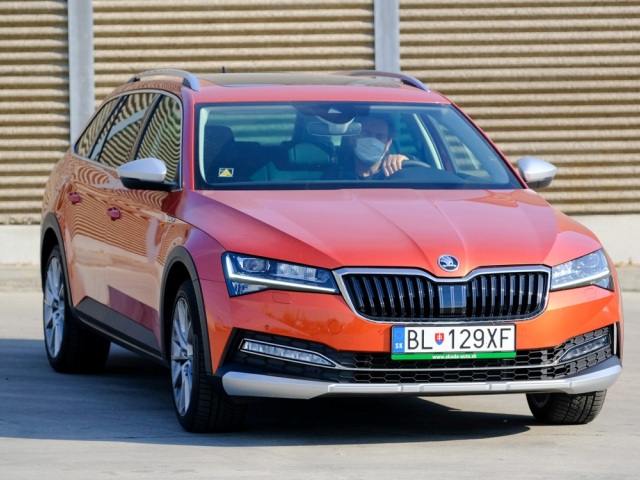 Škoda Superb Scout 2,0 TSI - test 2020