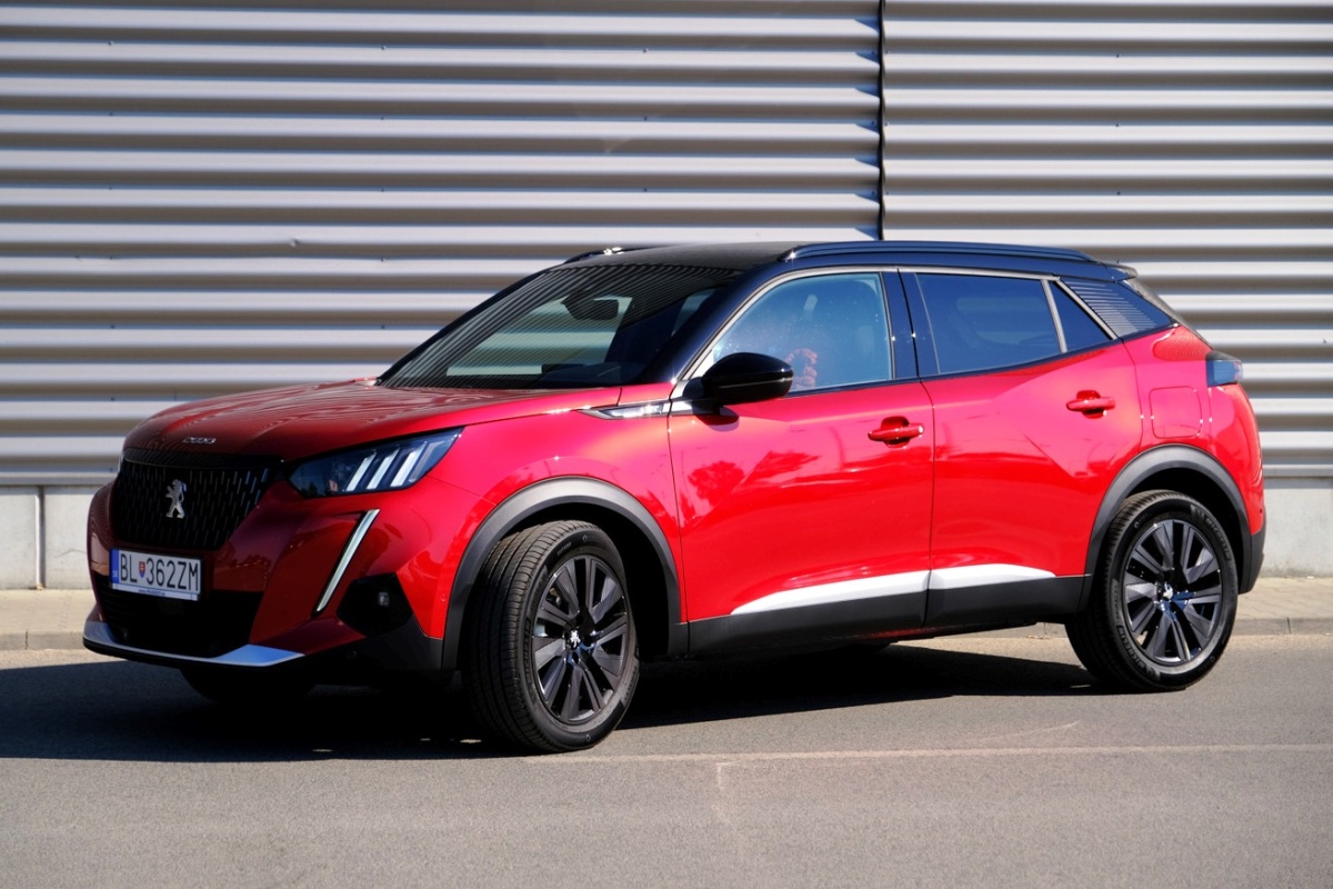 Peugeot 2008 GT PureTech 155 - test 2020