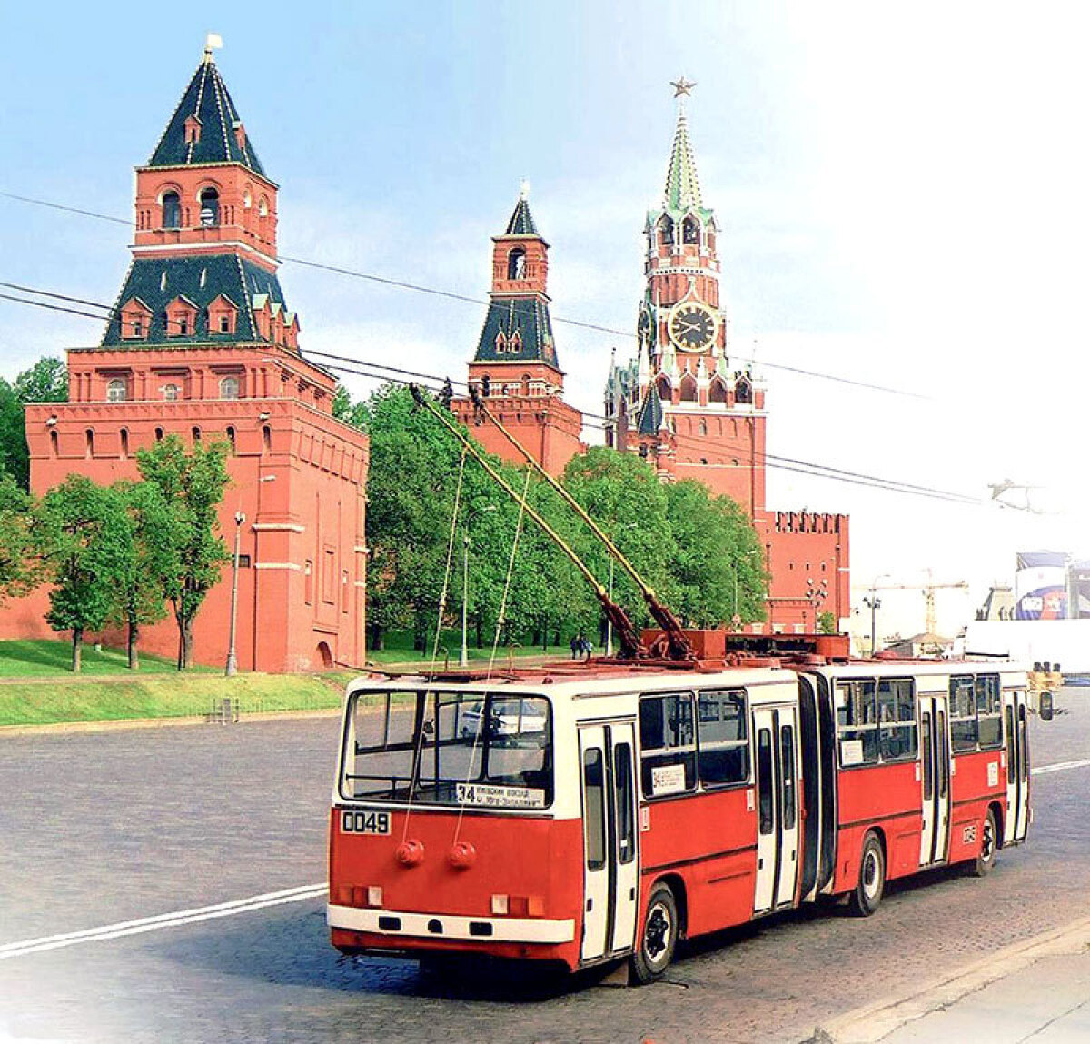 Ikarus 280 - história