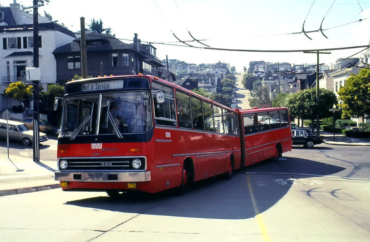 Ikarus 280 - história