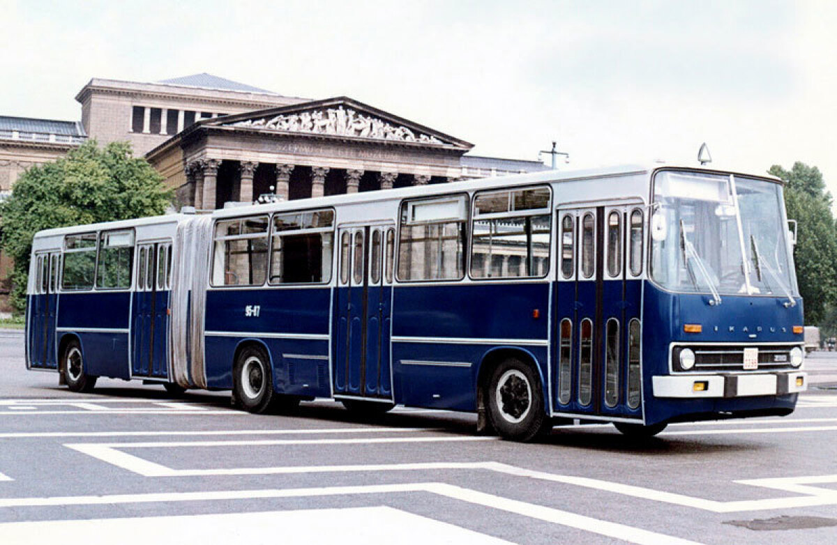 Ikarus 280 - história